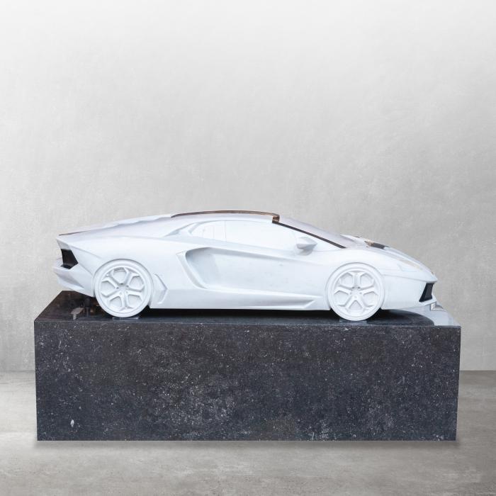 sculpture Lamborghini de Christian Caudron