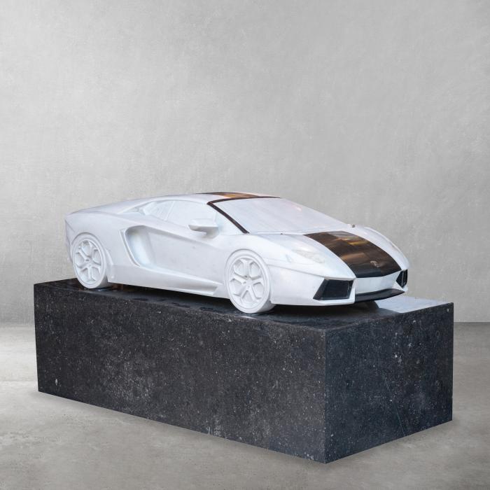 sculpture Lamborghini de Christian Caudron, vue de 3/4
